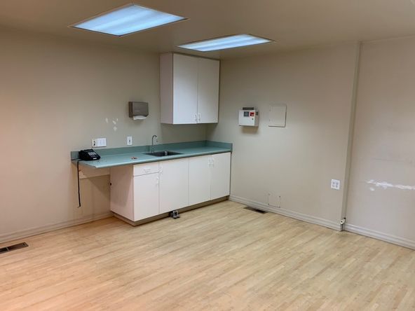 2740 W Main St, Visalia, CA 93291
